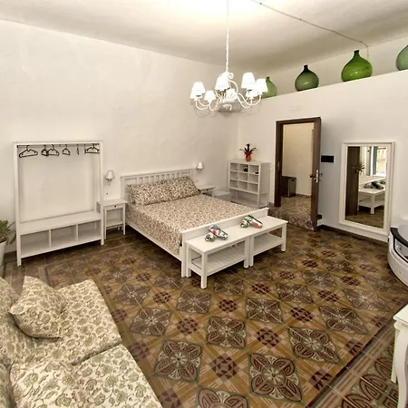 Konukevi La Serva Padrona 3*