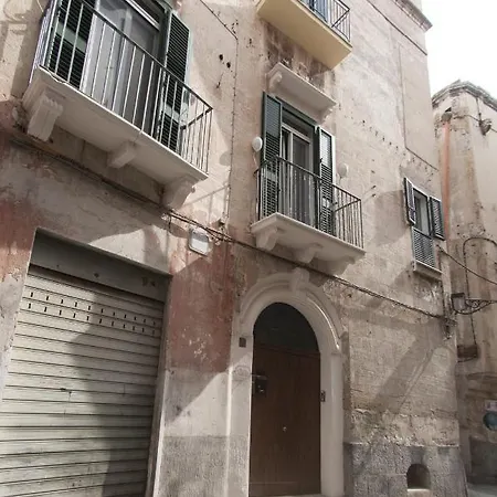 Konukevi La Serva Padrona Taranto