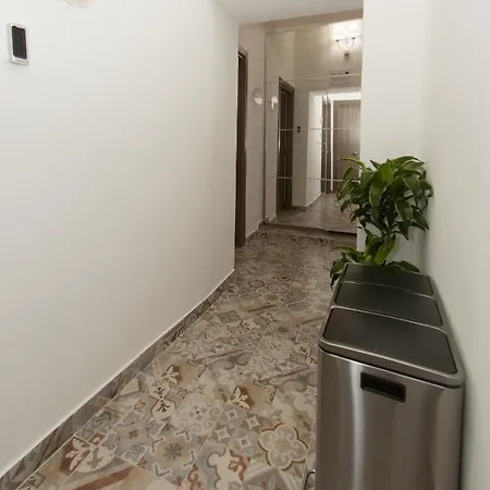 La Serva Padrona Guest house